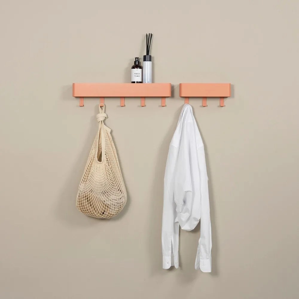 Метална стенна закачалка в цвят сьомга с рафт 27 cm Dax Play – Spinder Design