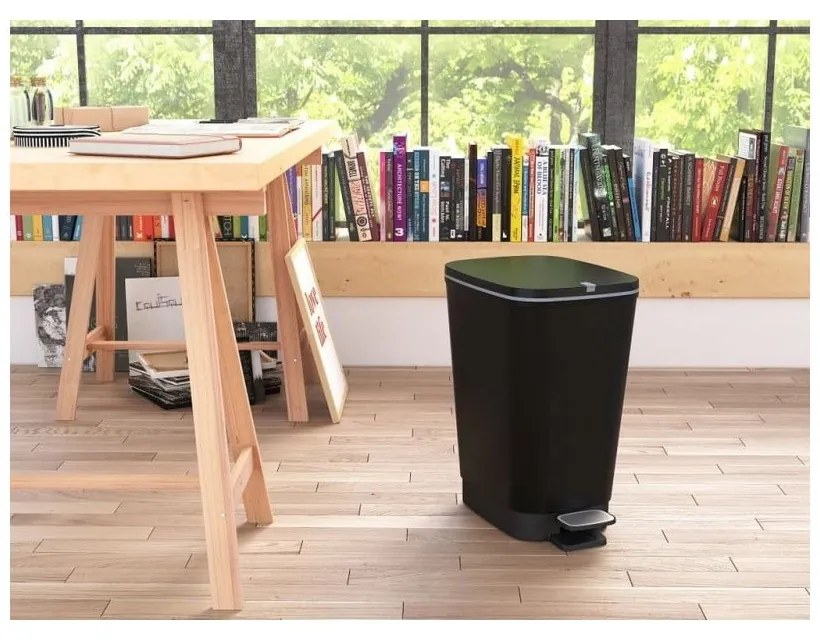Матово черно пластмасово кошче за боклук с педал 25 l Chic Bin – KIS