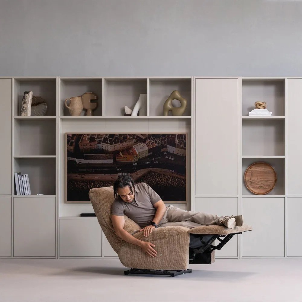 Светлокафяво кресло с регулируем наклон от рипсено кадифе Hein – WOOOD