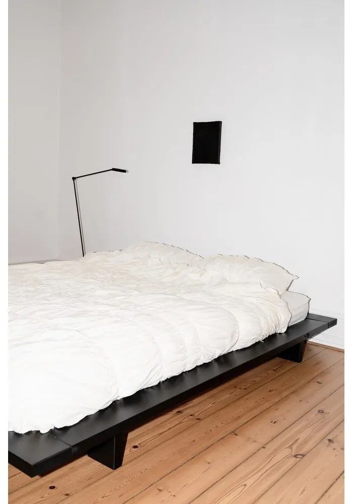 Черно двойно легло от борова дървесина с решетка 140x200 cm Japan - Karup Design