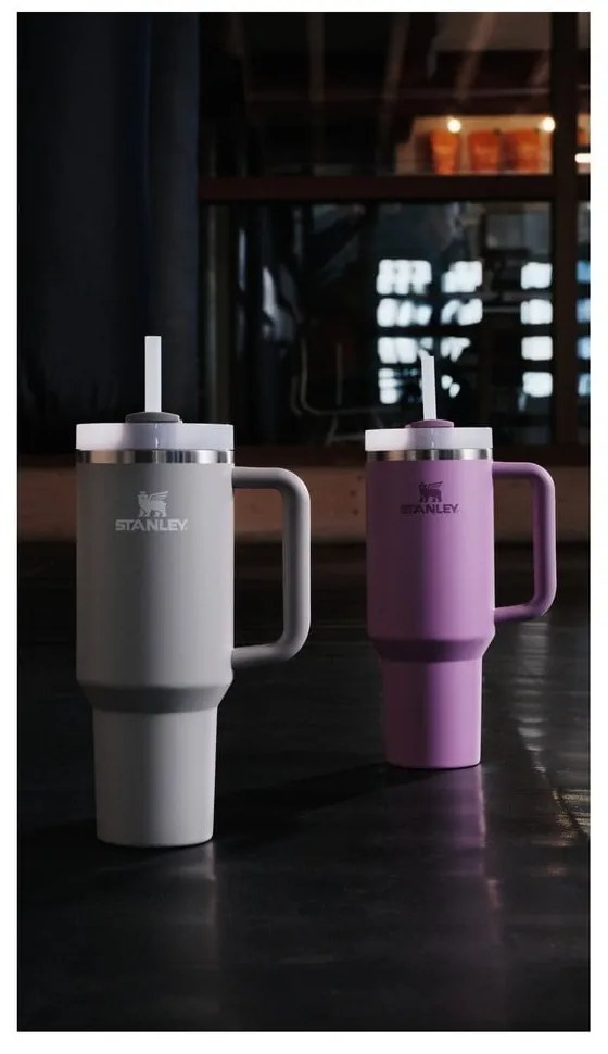 Светлосив термос със сламка от неръждаема стомана 1,18 l Quencher H2.0 FlowState Tumbler Ash – Stanley