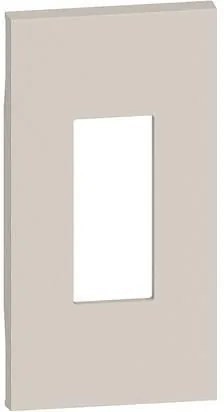 BTICINO Лицев панел за единични розетки RJ45 LED лампи тонколони 2 мод. цвят Крем Living Now  - KM07M2