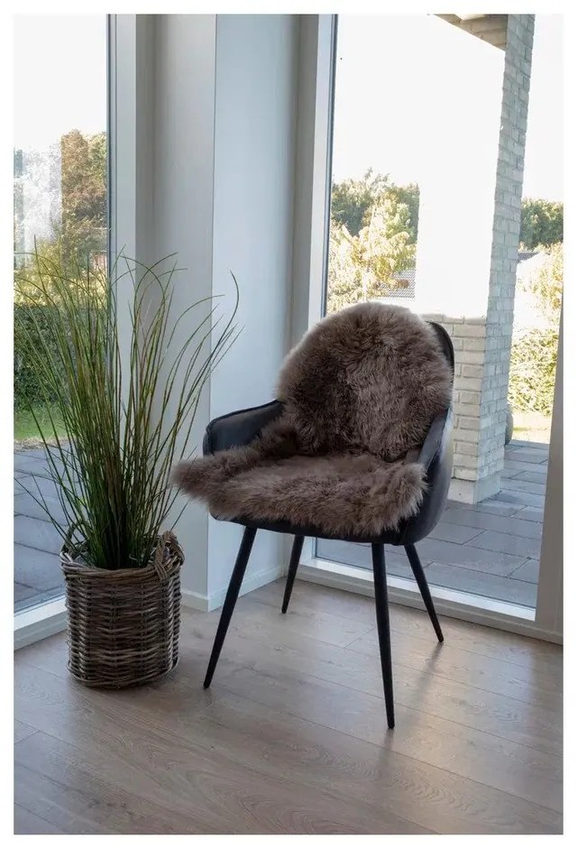 Hnědá ovčí kožešina House Nordic