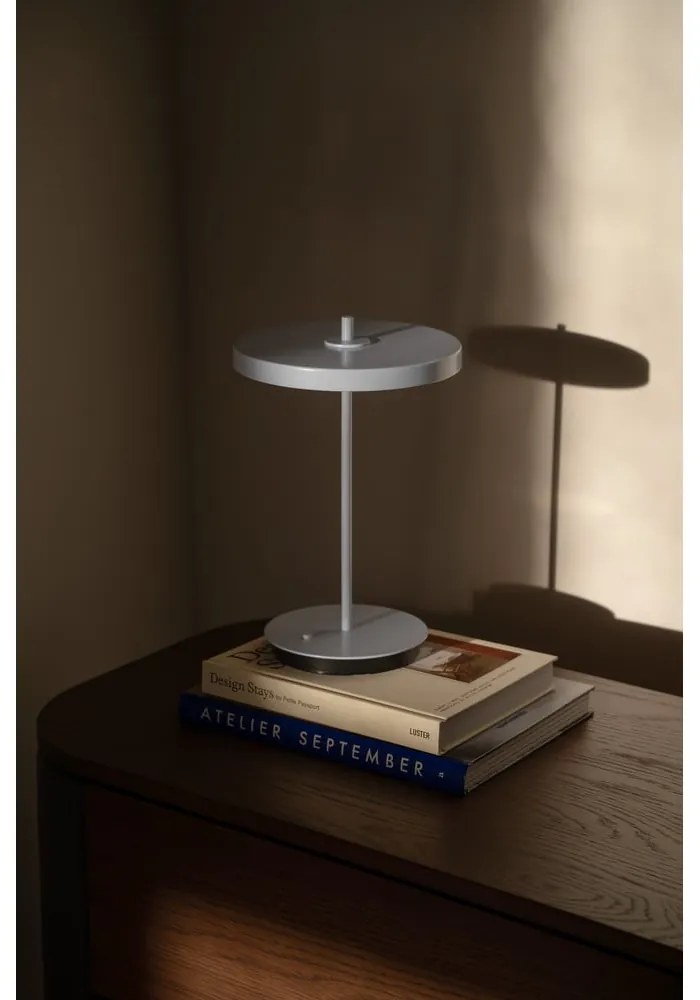 Светлосиня метална LED настолна лампа с метален абажур (височина 31 cm) Asteria Move – UMAGE