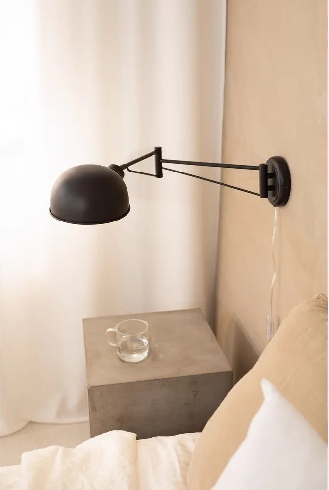 Черна стенна лампа Portland – Markslöjd