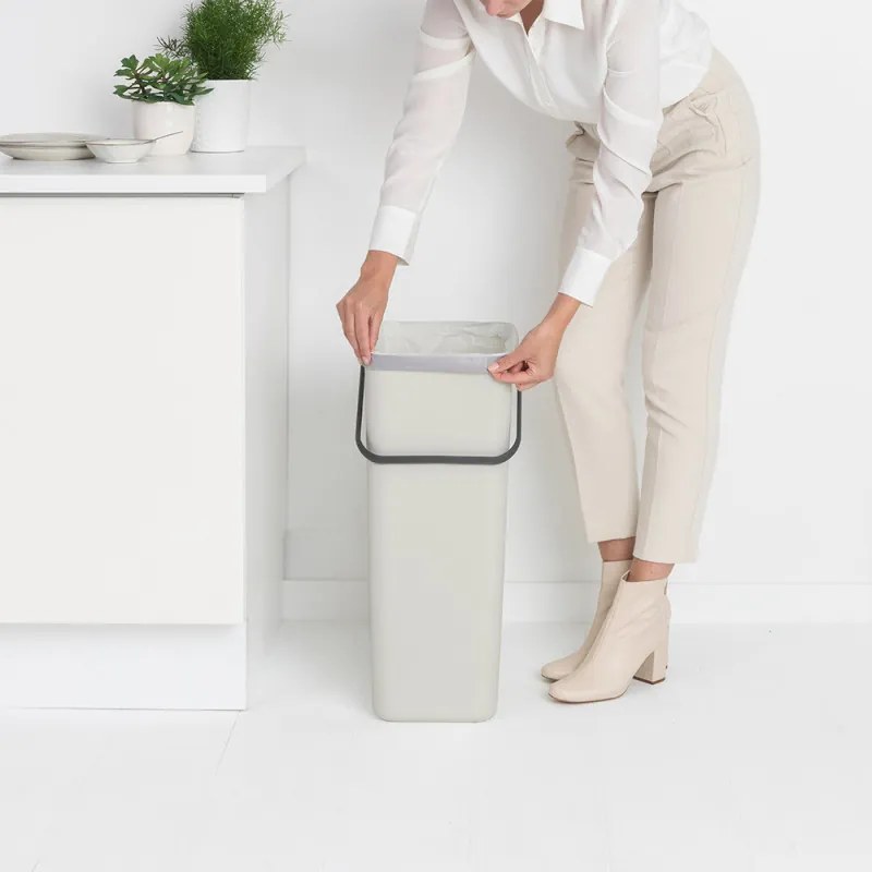 Кош за разделно събиране на боклук Brabantia Sort&Go 1005554, 40 л, Дръжка, Възможност за стенен монтаж, Светлосив
