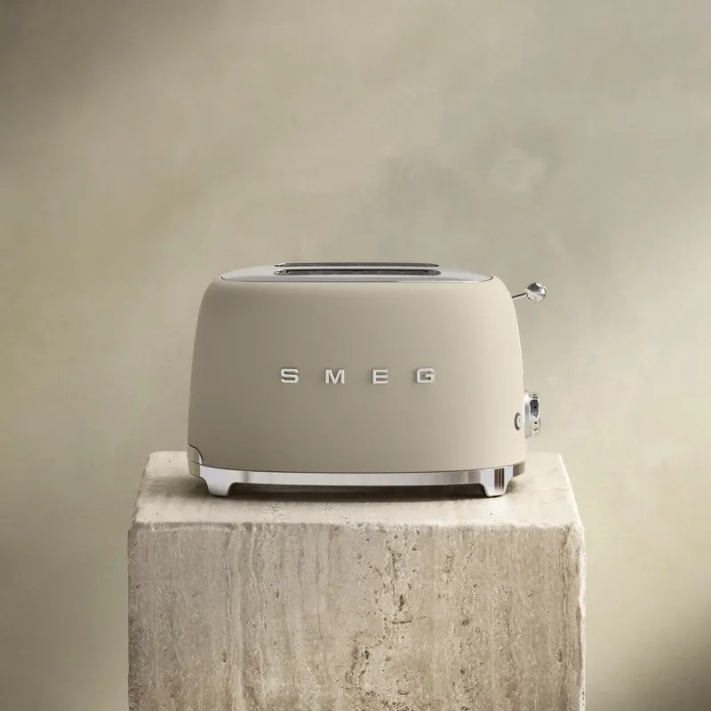 Тостер за хляб SMEG 50's Style TSF01MLMEU, 950W, 2 филии, 6 нива, Тавичка за трохи, Вграден кабел, Неръждаема стомана, Бежов