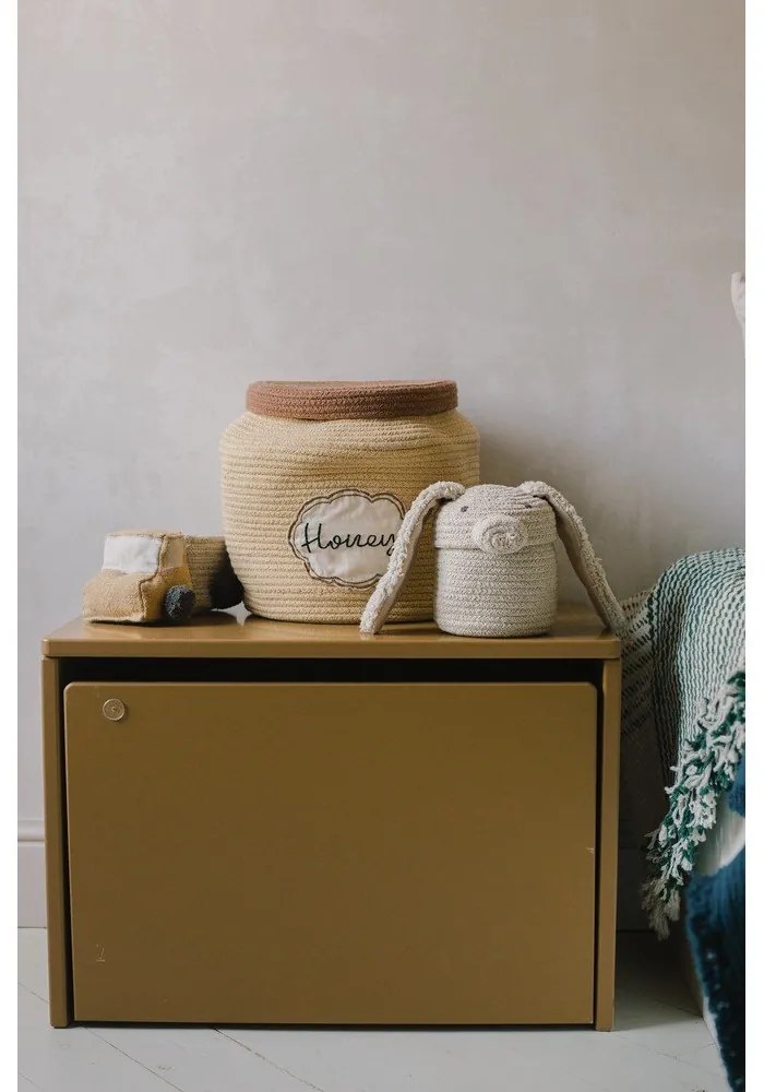 Кремава текстилна детска кошница за играчки ø 15x15 cm Mini Rita the Rabbit – Lorena Canals