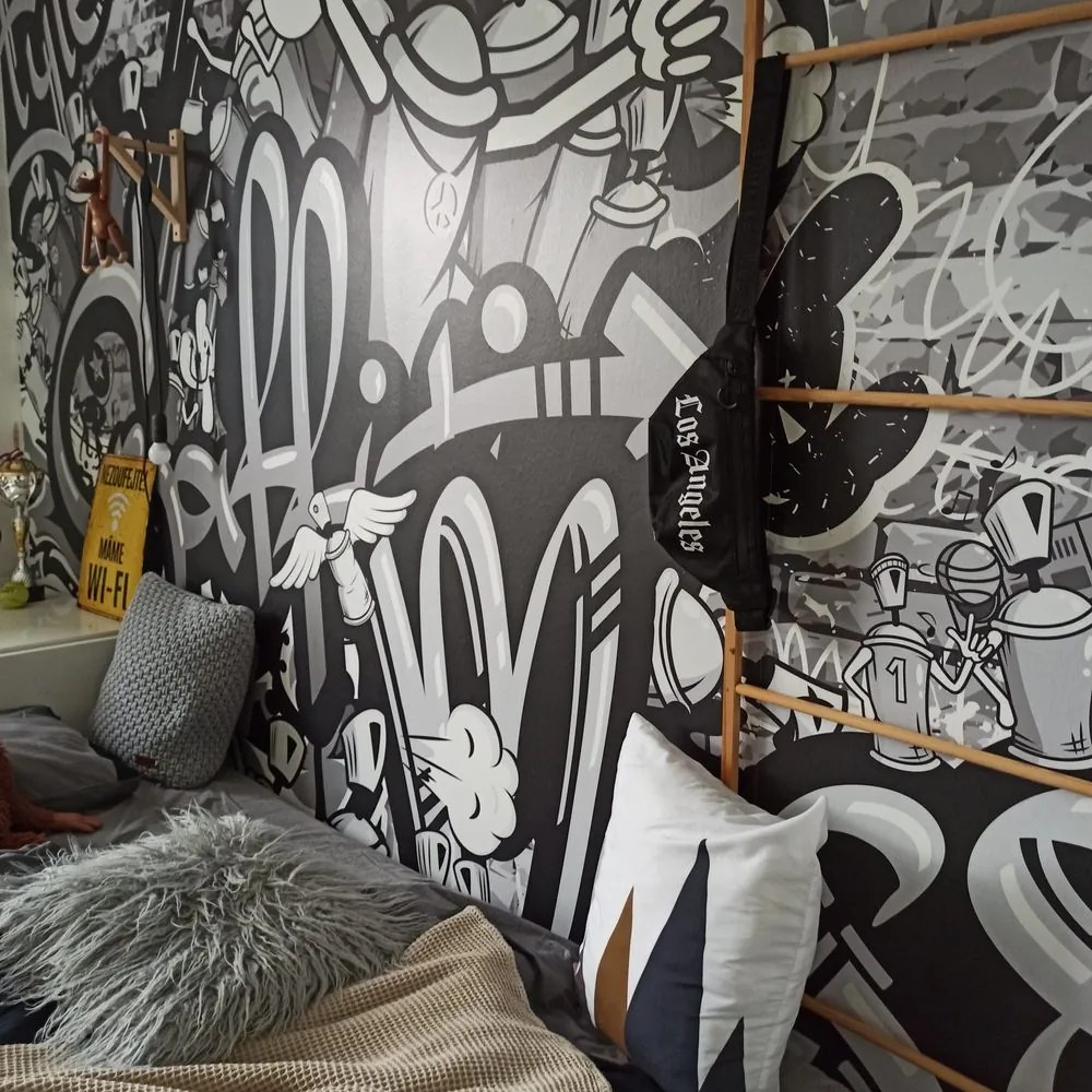 Самозалепващ тапет – Сиви street art графити