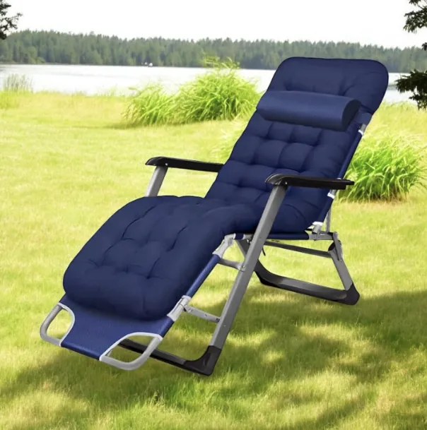 Градински шезлонг със сива рамка и възглавница Сив