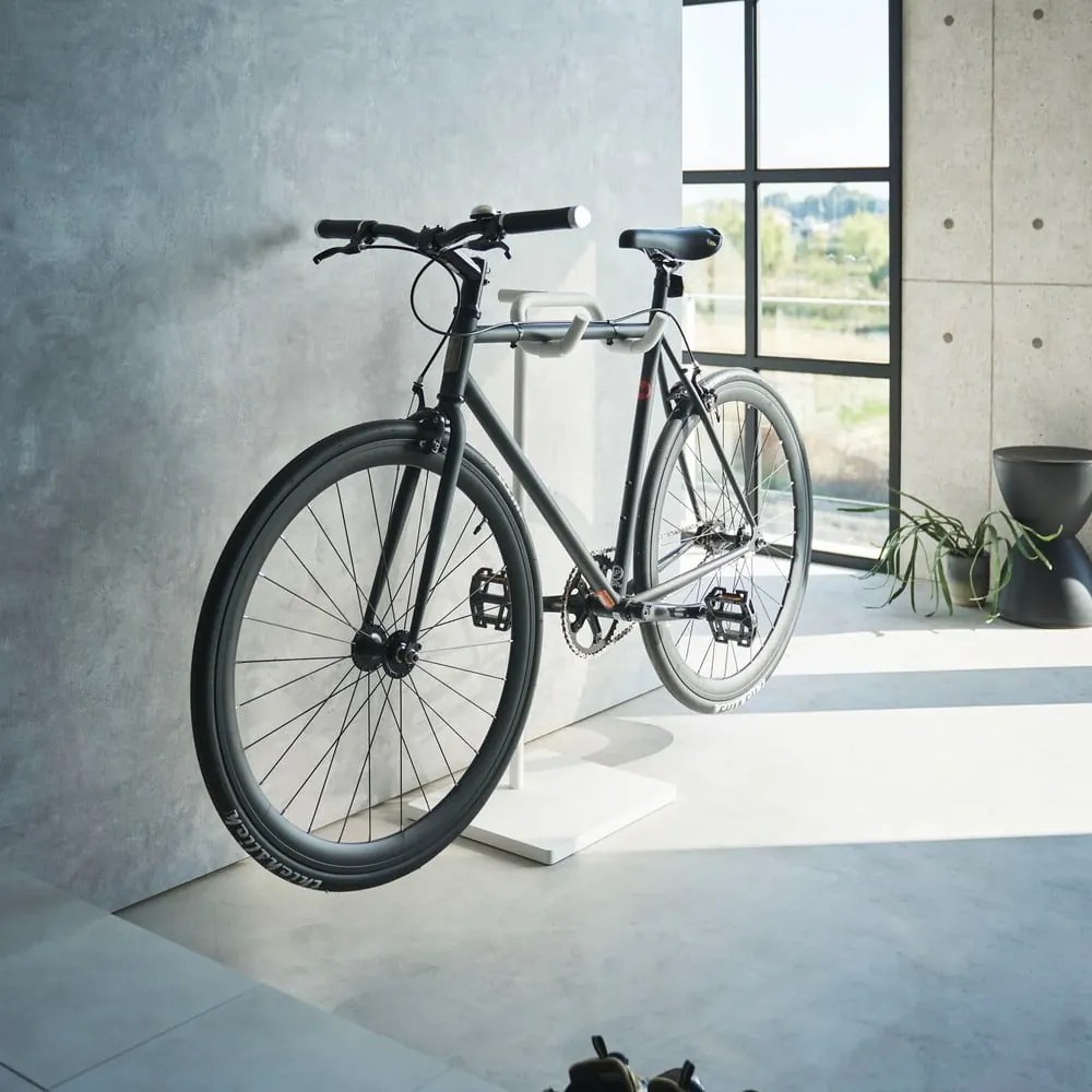 Стойка за велосипед Tower – YAMAZAKI