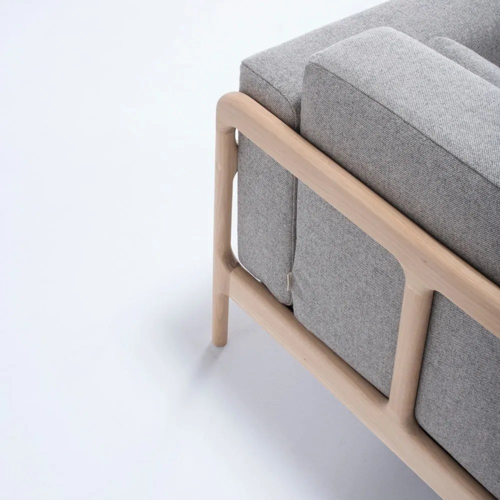 Кресло от дъбово дърво със сива текстилна седалка Fawn - Gazzda