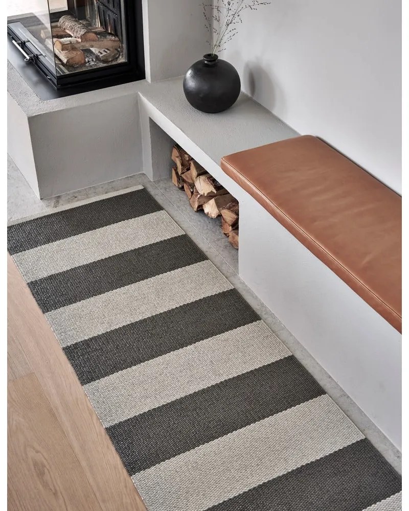 Антрацитна и кремава пътека за открито и закрито 70x150 cm Bob Charcoal Linen – Pappelina