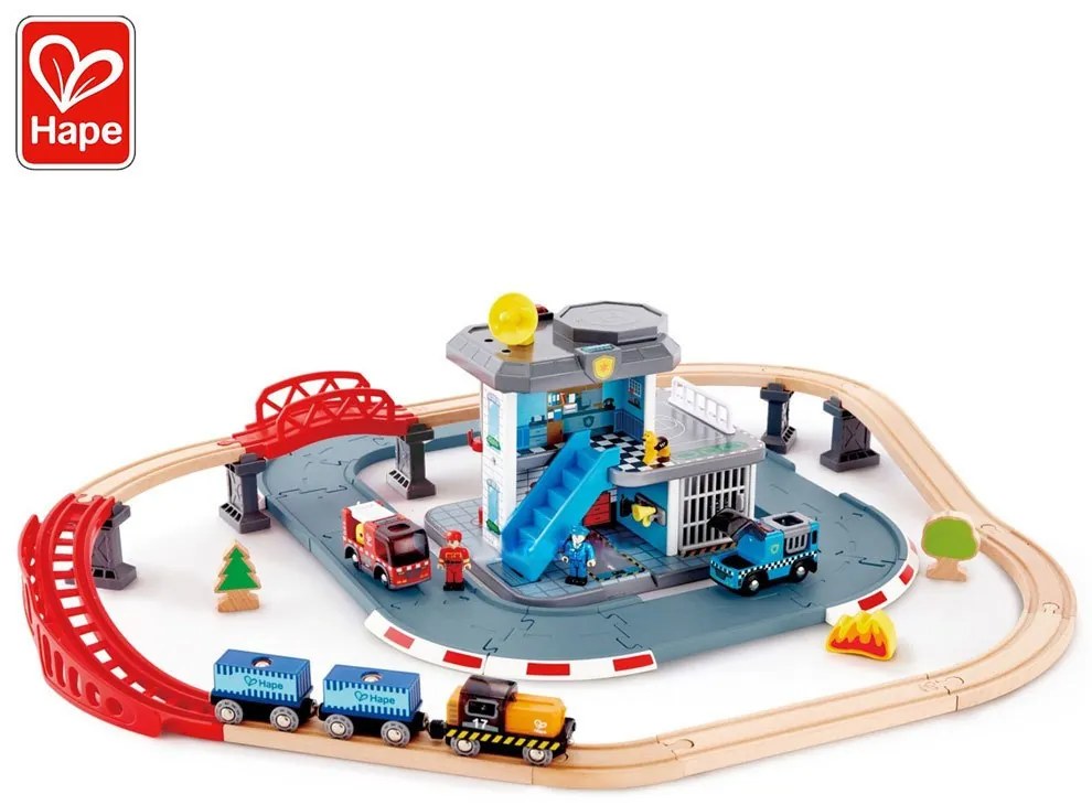Hape - Писта с влаково трасе и пожарен център и полиция 2в1 H3736