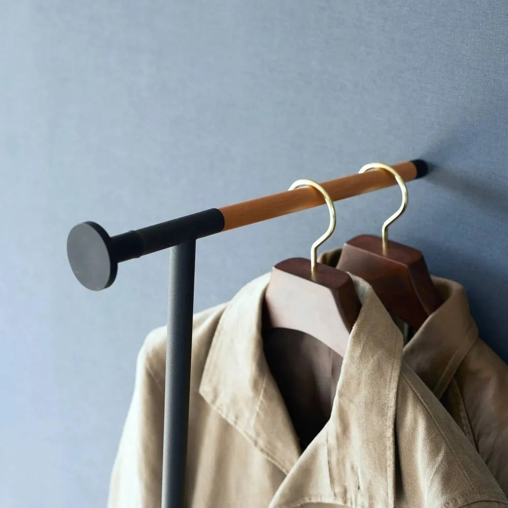 Черна метална стенна закачалка 38,5 cm Tower – YAMAZAKI