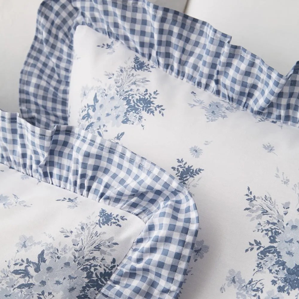Бяло-синьо двойно спално бельо 200x200 cm Lucie Floral Frill – Catherine Lansfield