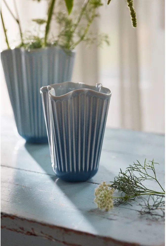Светлосиня керамична ваза (височина 20,5 cm) Hammershøi – Kähler Design
