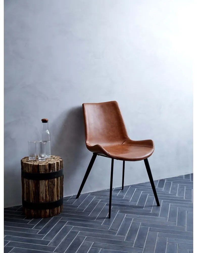 Кафяв трапезен стол от изкуствена кожа DAN-FORM Дания Hype - DAN-FORM Denmark