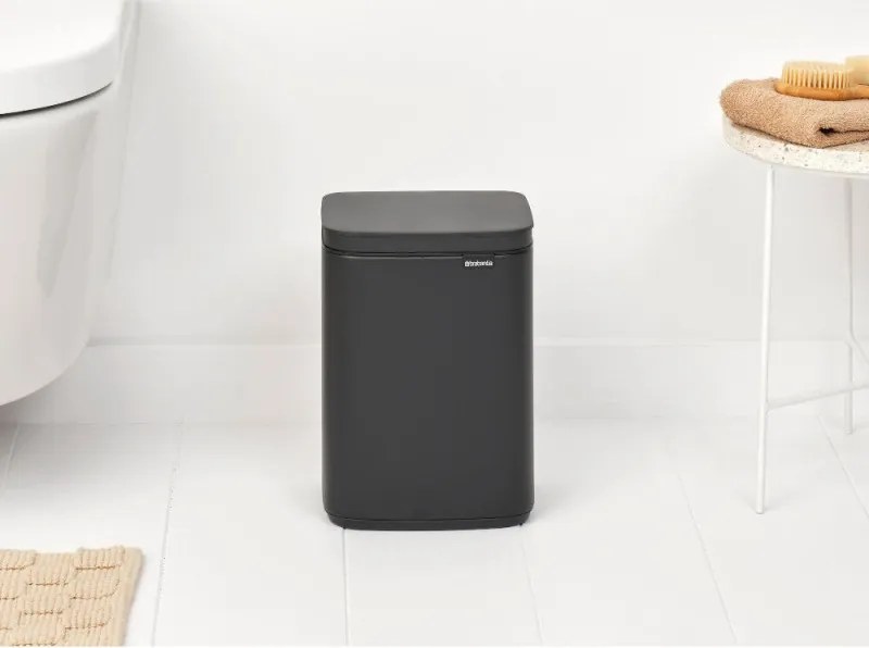 Кош за боклук Brabantia Bo Small 1008866, 4 л, Плавно и безшумно отваряне, Противоплъзгаща основа, Минерално покритие, Тъмносив