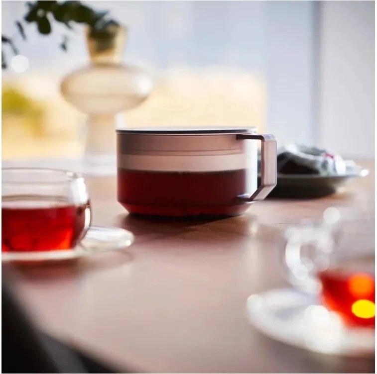 Черен пластмасов чайник с цедка 600 ml Tower – YAMAZAKI