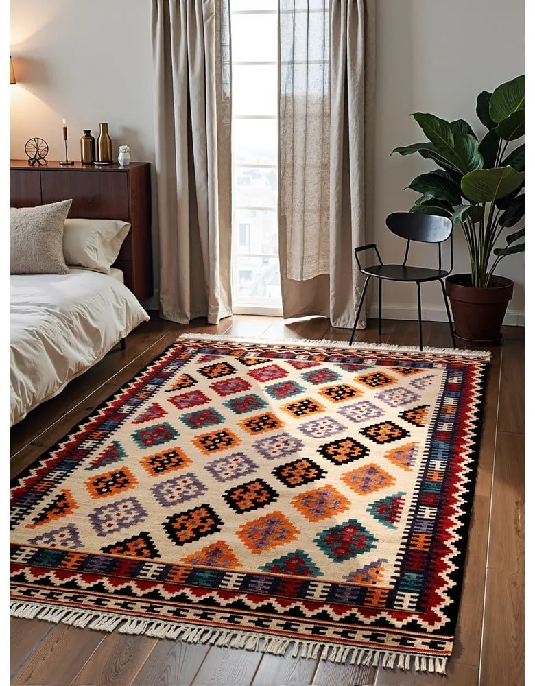 Червен двустранен ръчно изработен вълнен килим 200x290 cm Kamal Kian – Nouristan