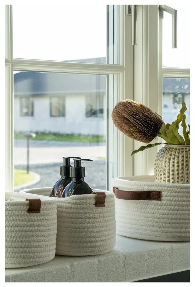 Текстилни кошници в комплект от 3 бр. за баня 35x25x13 cm Jarana – House Nordic