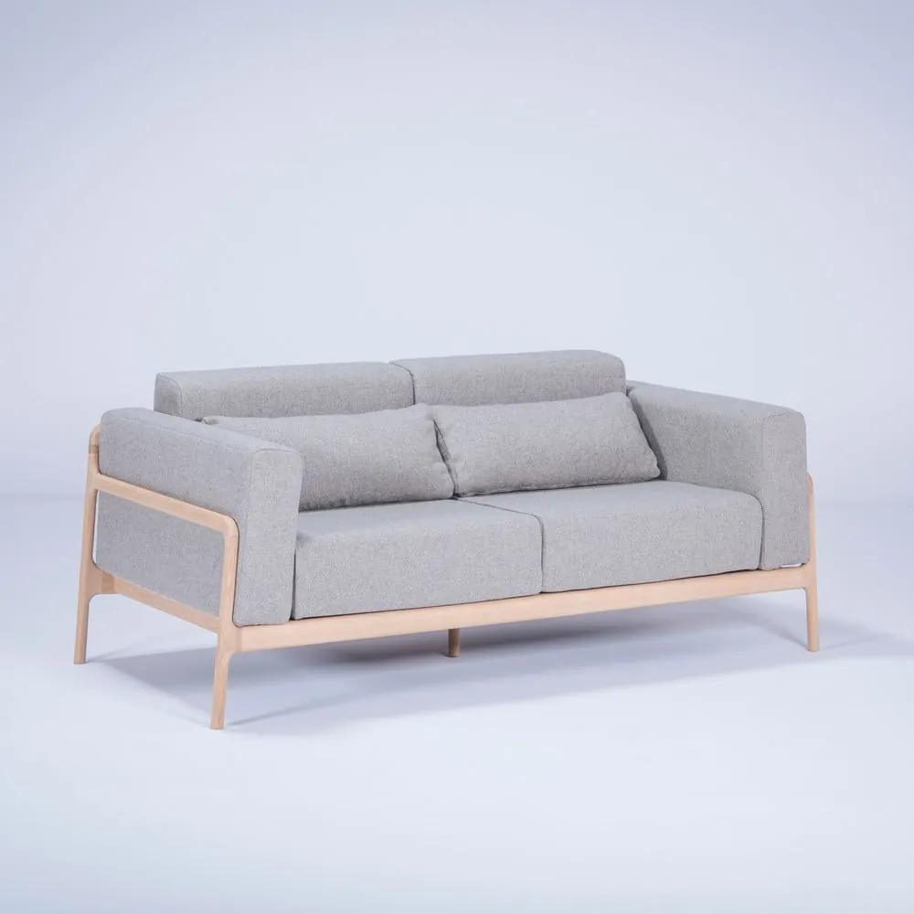 Сив диван с масивна дъбова конструкция , 180 см Fawn - Gazzda