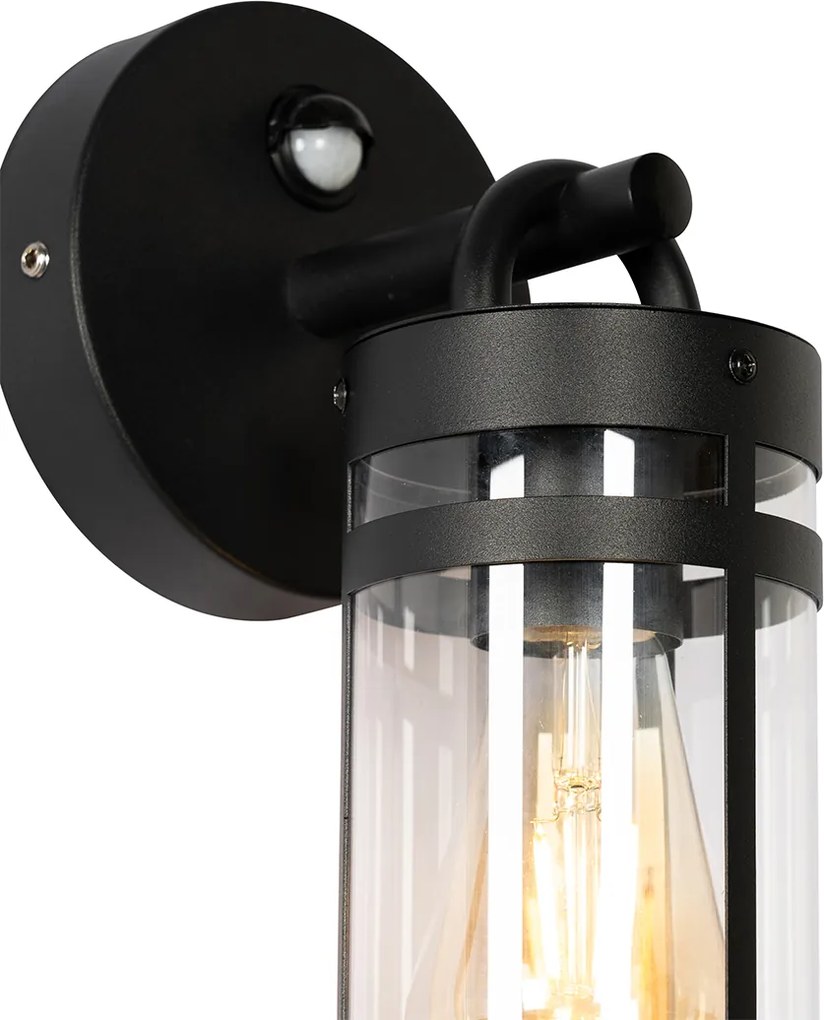 Външна стенна лампа черна IP44 с датчик за движение - Ruben