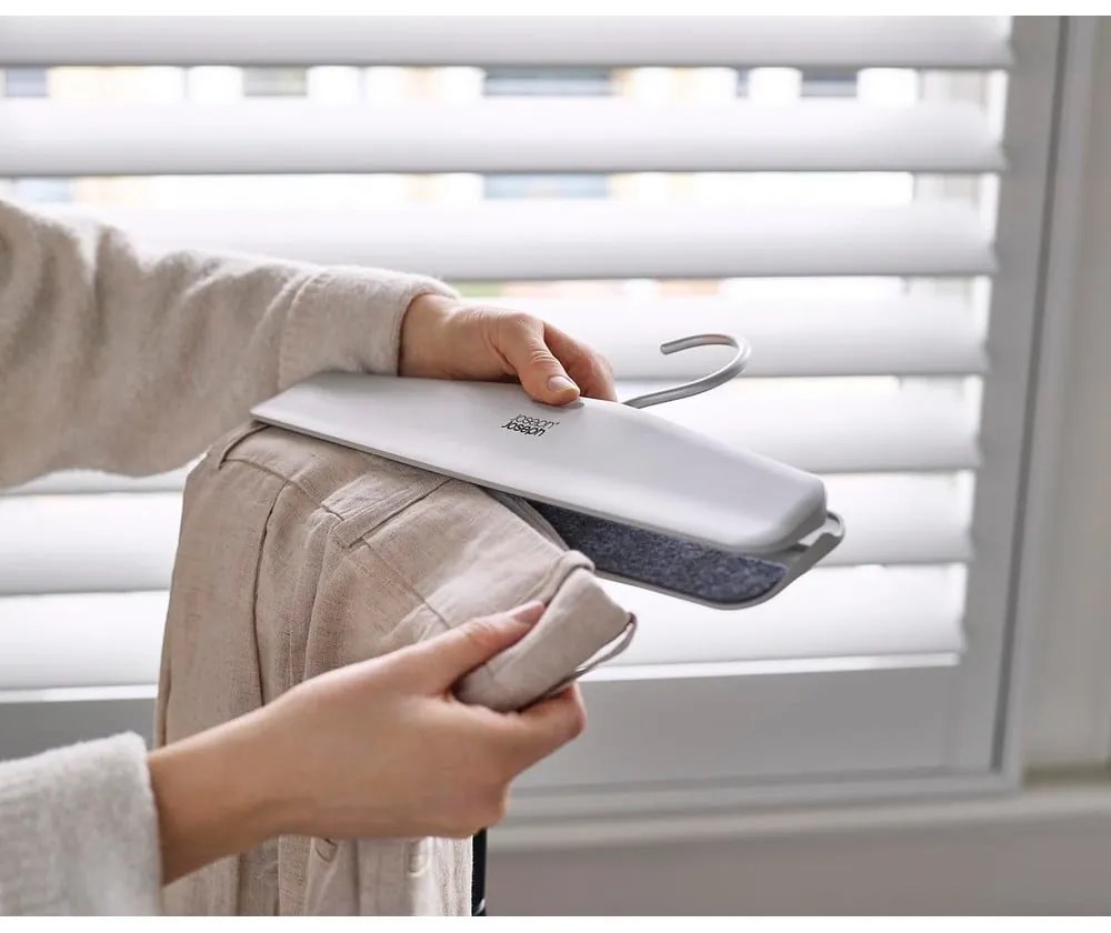 Пластмасови закачалки за панталони в комплект от 2 бр. Orderly – Joseph Joseph