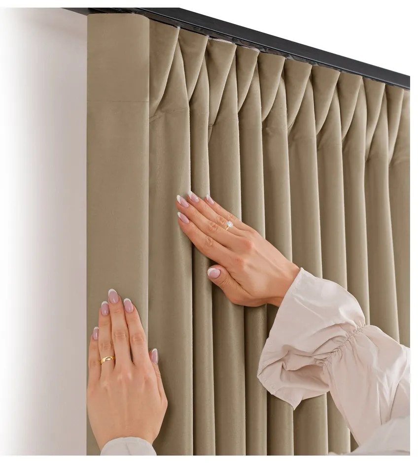 Бежова затъмняваща завеса 400x250 cm Velto – Filumi