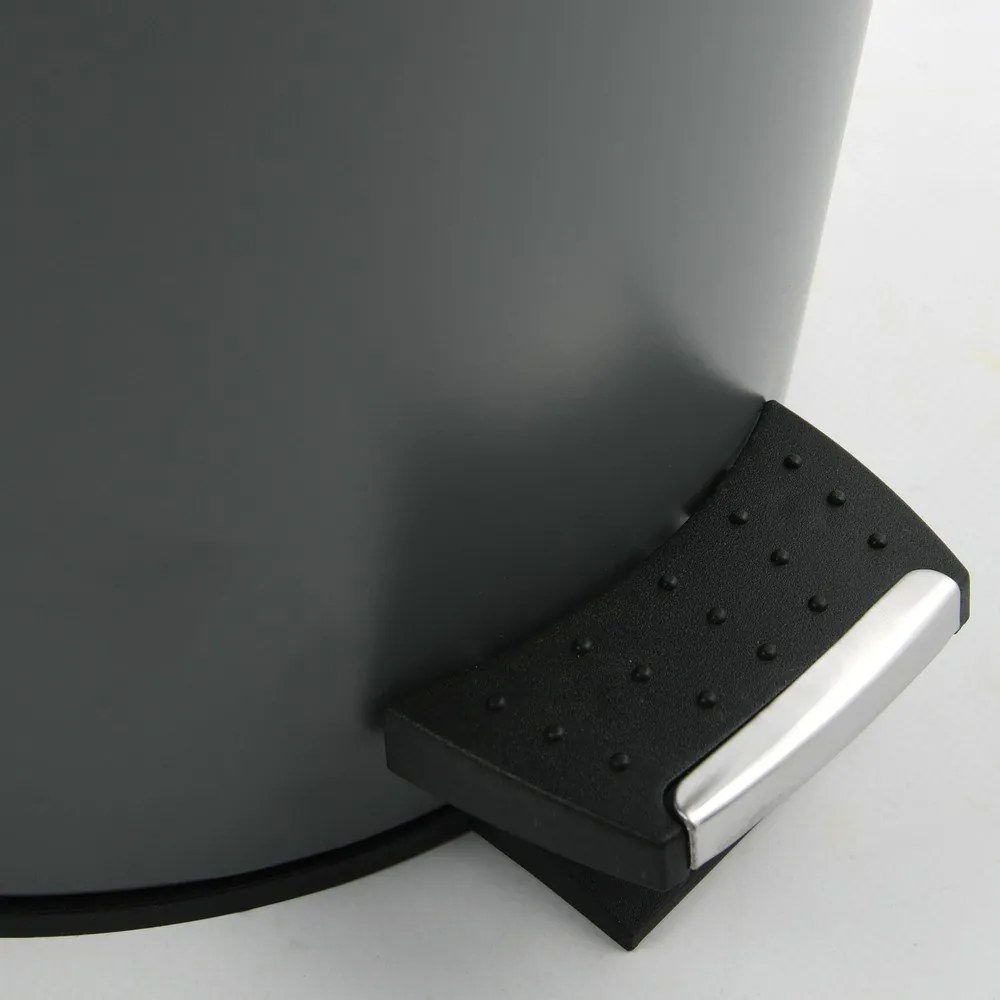 Тъмносиво стоманено кошче за боклук с педал 5 l Adonis – Spirella