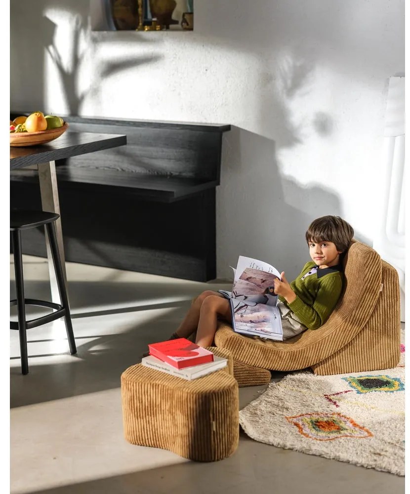 Кафяв детски стол от рипсено кадифе Moon – Wigiwama