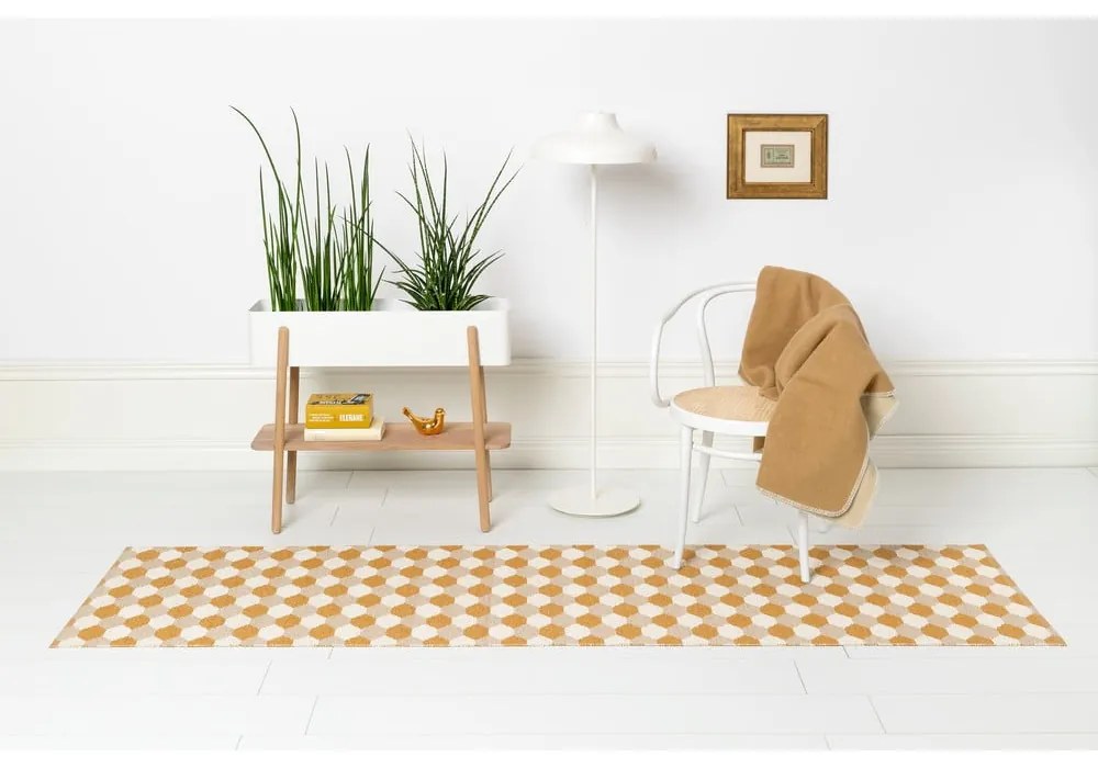 Пътека за открито и закрито в цвят жълта охра 70x160 cm Dana Ochre – Pappelina