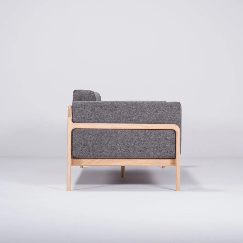 Тъмно сив диван с масивна дъбова конструкция , 210 см Fawn - Gazzda