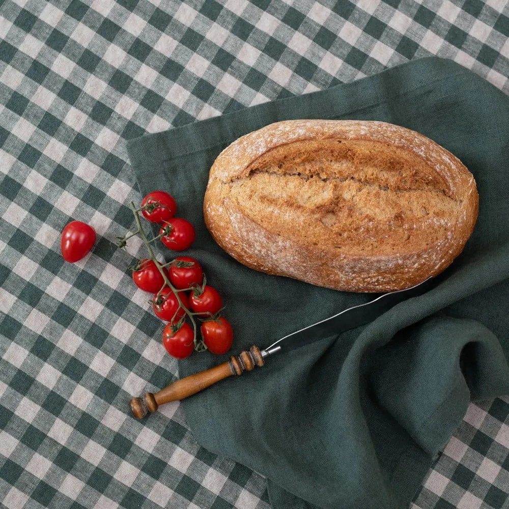 Ленена подложка за хранене 35x45 cm Forest Green Gingham – Linen Tales