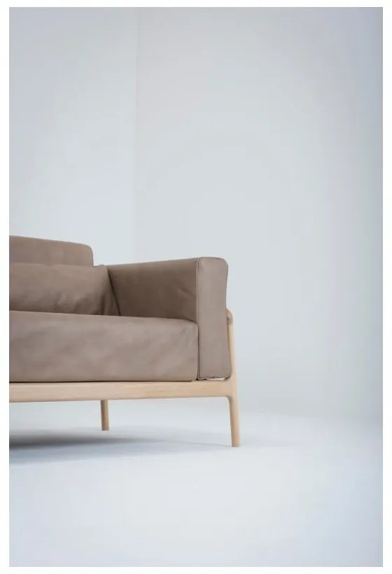 Светлокафяв диван от биволска кожа с масивна дъбова конструкция , 240 см Fawn - Gazzda