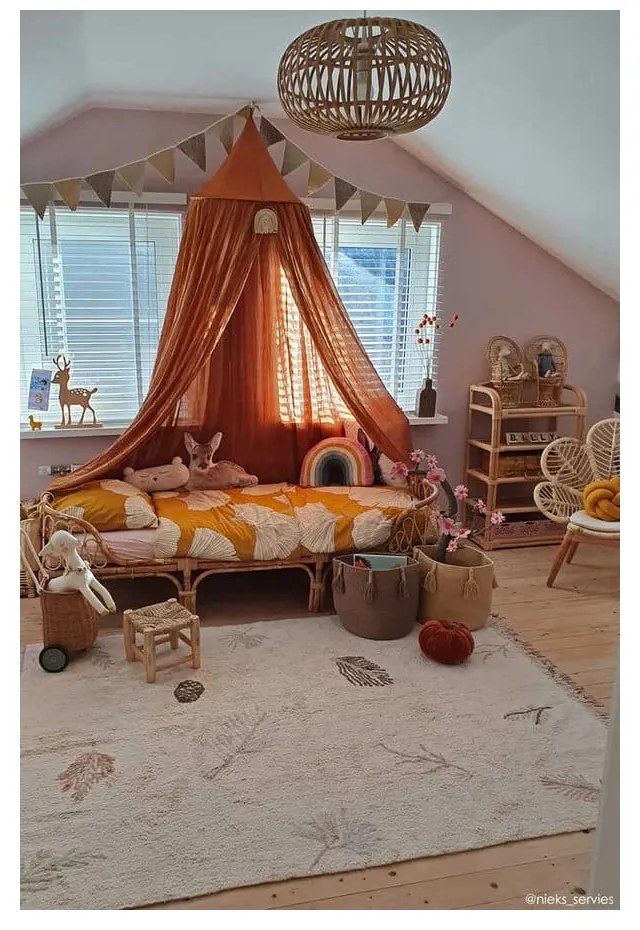 Кремав ръчно изработен памучен детски килим подходящ за пране 170x240 cm Pine Forest – Lorena Canals