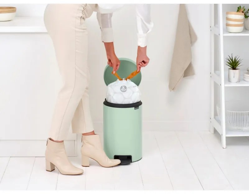 Кош за боклук с педал Brabantia NewIcon 1008843, 12 л, Плавно затваряне, Противоплъзгаща основа, Светлозелен