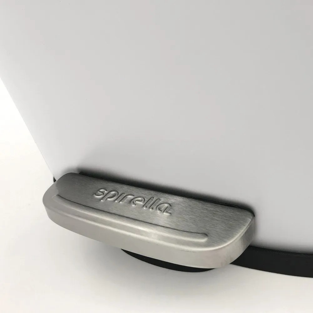 Стоманено кошче за боклук с педал в матово бял цвят 50 l Akira – Spirella