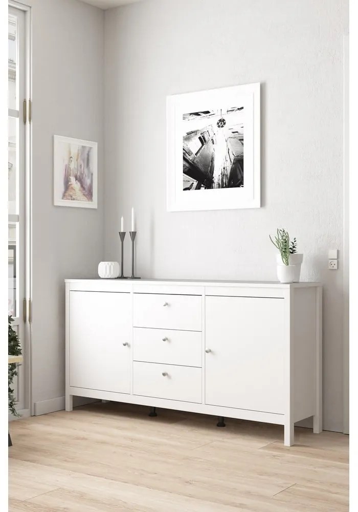 Бял нисък скрин 151x80 cm Madrid – Tvilum