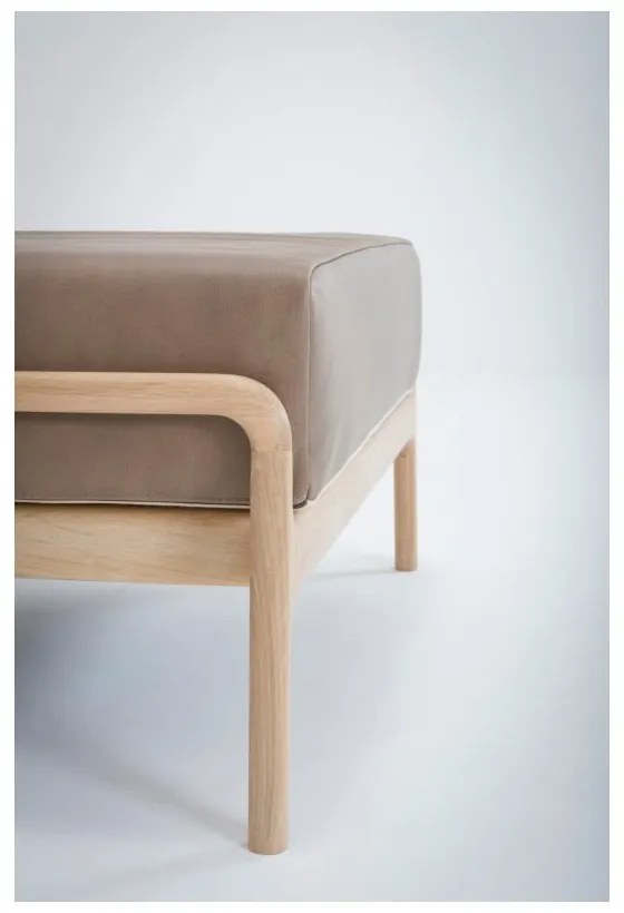 Светлокафява табуретка от биволска кожа с масивна дъбова конструкция Fawn - Gazzda