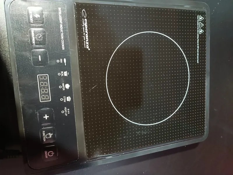 Втора ръка: Индукционен котлон Esperanza Krakatau EKH005, 2000W, 80-270°C, 5 функции, Черен