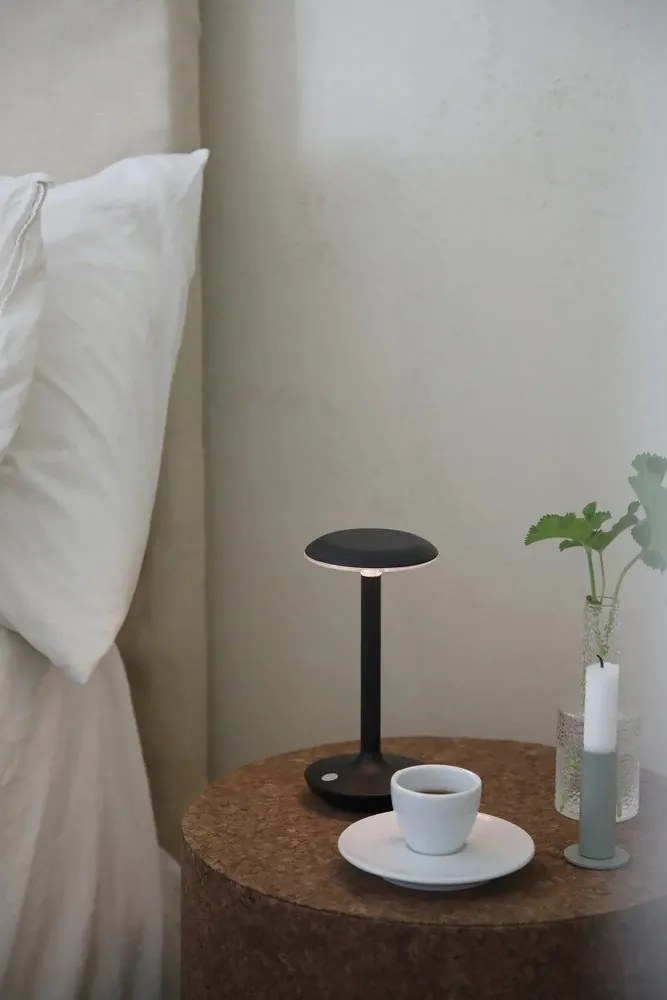 Черна LED настолна лампа (височина 20 cm) Petit – Markslöjd