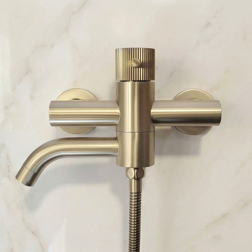 Смесител за вана Rea Lungo Stripe Gold  Brush