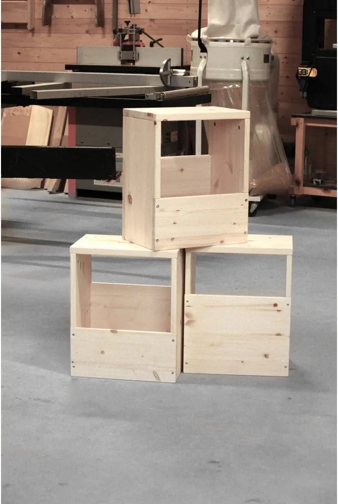 Нощно шкафче от масивен бор в естествен цвят Grab It – Karup Design