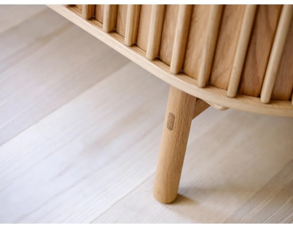 Шкаф от дъб в естествен цвят 110x125 cm Carno - Unique Furniture