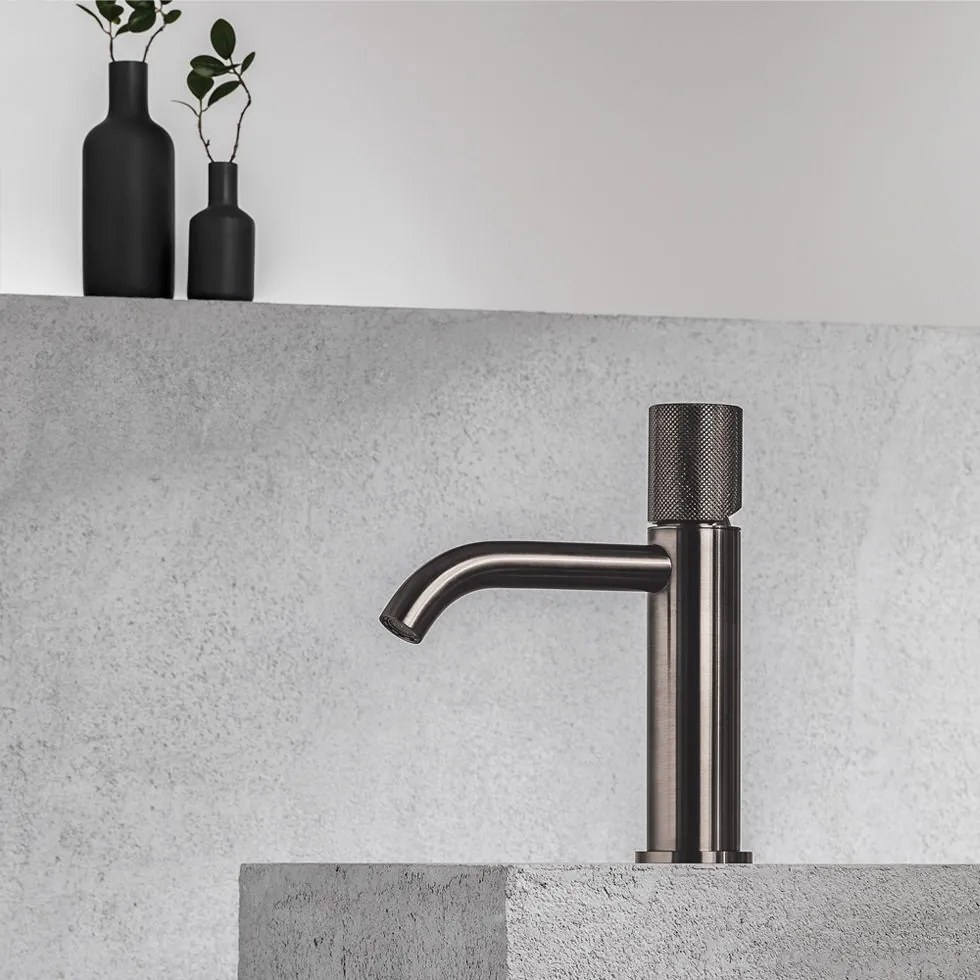 Кран мивка Eletta Tecno-Черен-четка