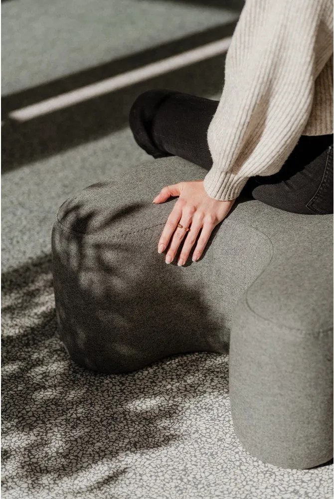 Сива вълнена табуретка Ü – noo.ma