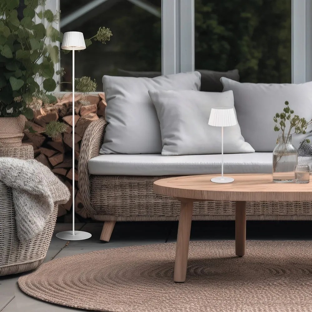 Затъмняващо се външно осветително тяло ø 13,5 cm Suarez – Reality