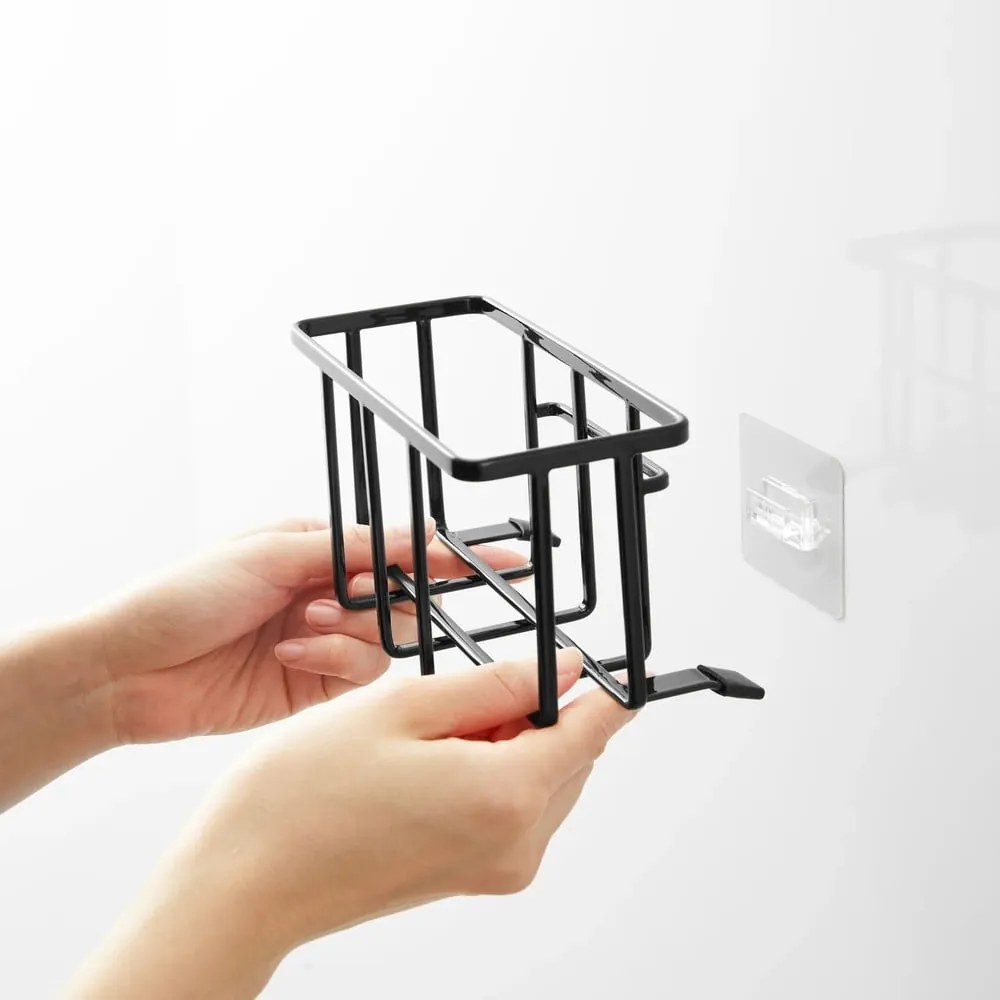 Черна метална стойка за перилни препарати без пробиване Film Hook – YAMAZAKI